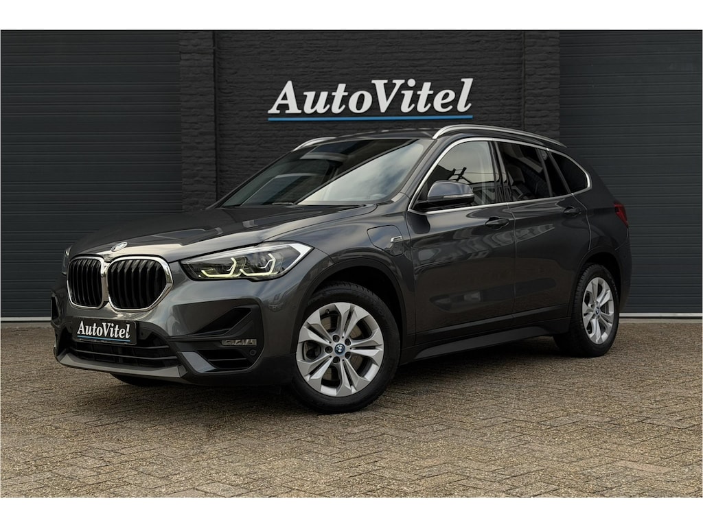 BMW X1 xDrive25e | Elektrische Klep | PDC V + A | LED | Apple Carplay | DAB | 35x op voorraad !