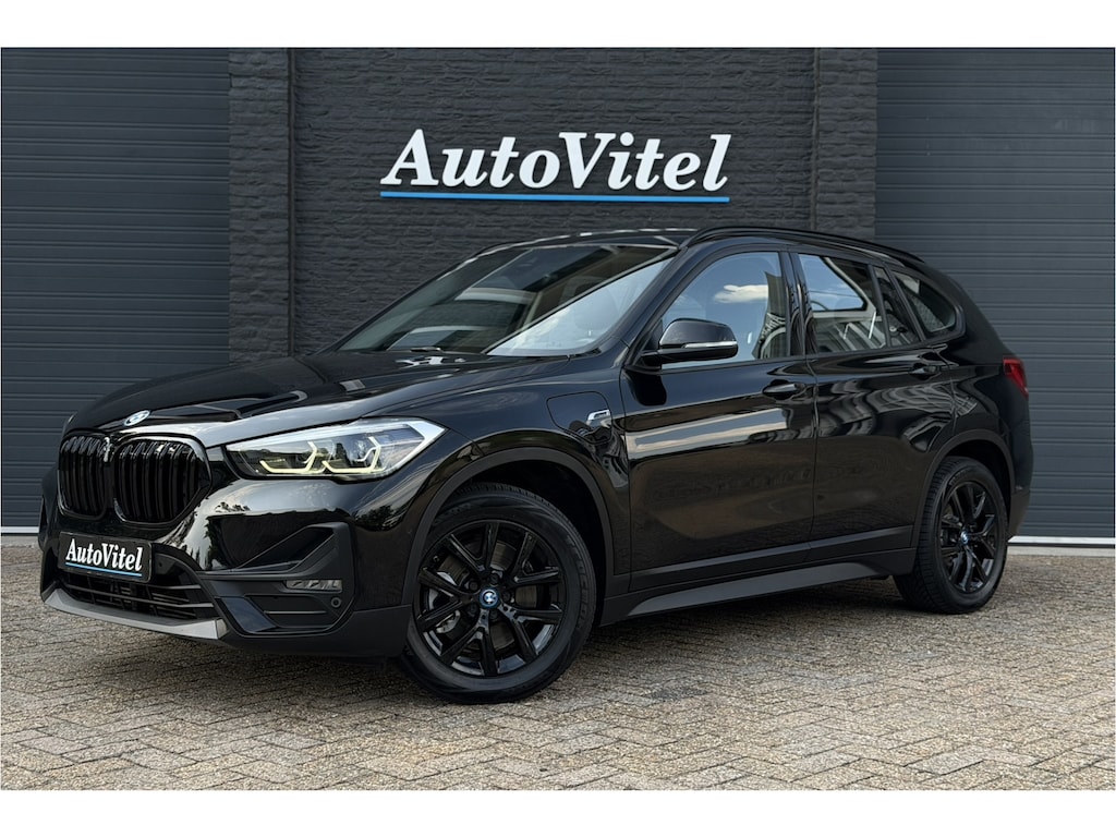 BMW X1 xDrive25e | Elektrische Klep | PDC V + A | LED | Apple Carplay | DAB | 35x op voorraad !