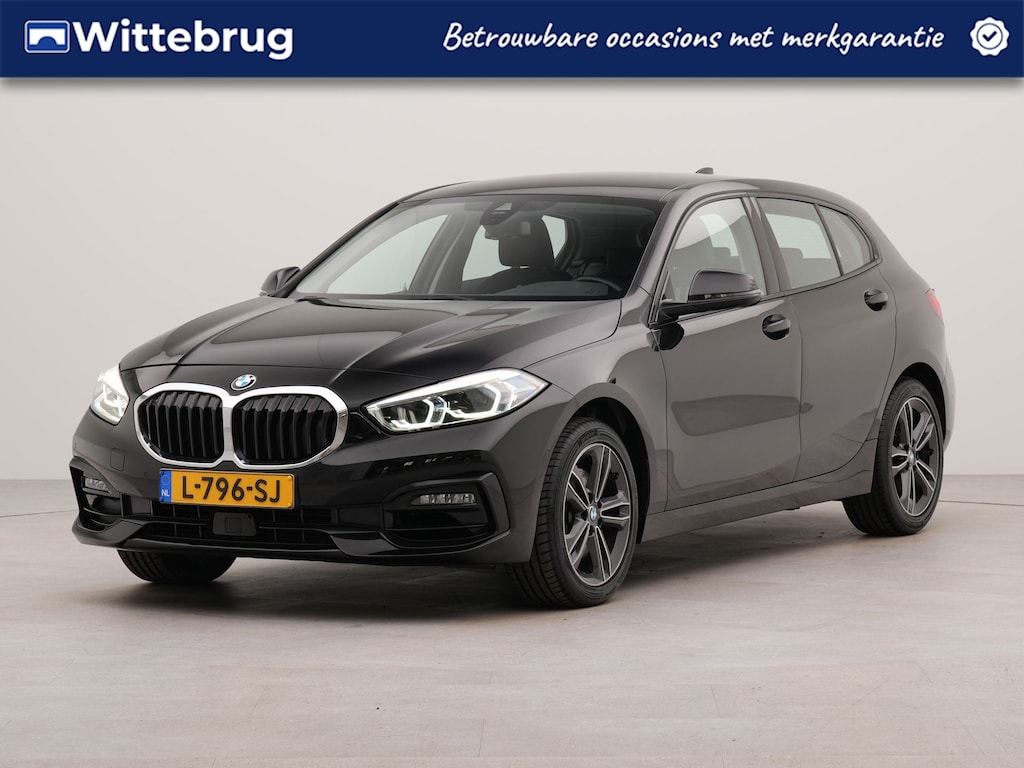BMW 1-Serie 116i Executive Edition automaat | Apple Carplay | Navigatie | Sportstuur | Acheruitrij camera | Parkeersensoren voor en achter | Spraakbediening | MH