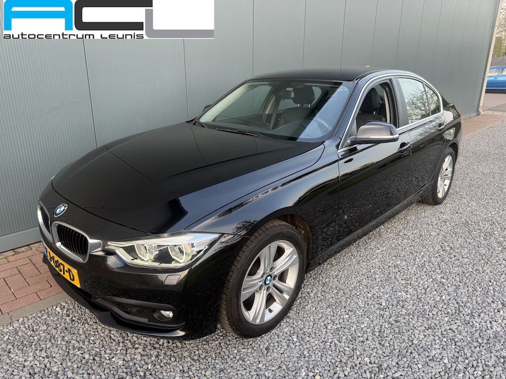 BMW 3-Serie 320i 184pk Sedan Executive Luxury