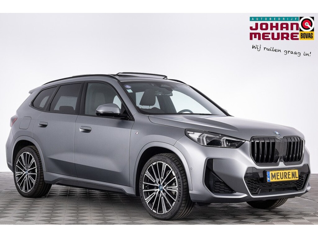 BMW X1 xDrive30e M-sport | LEDER | PANORAMADAK *MAT GRIJS*
