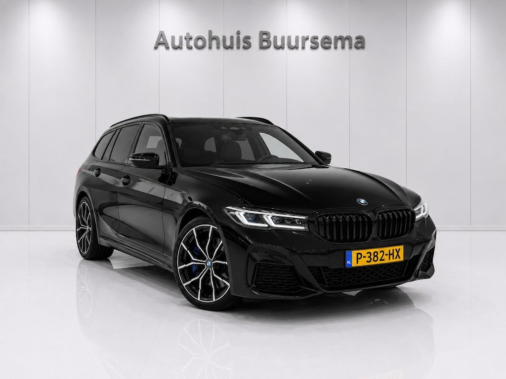 BMW 5-Serie 520i Touring LCI M-Sport | Laserlicht | Trekhaak elec. | Panoramadak | LiveCockpit |