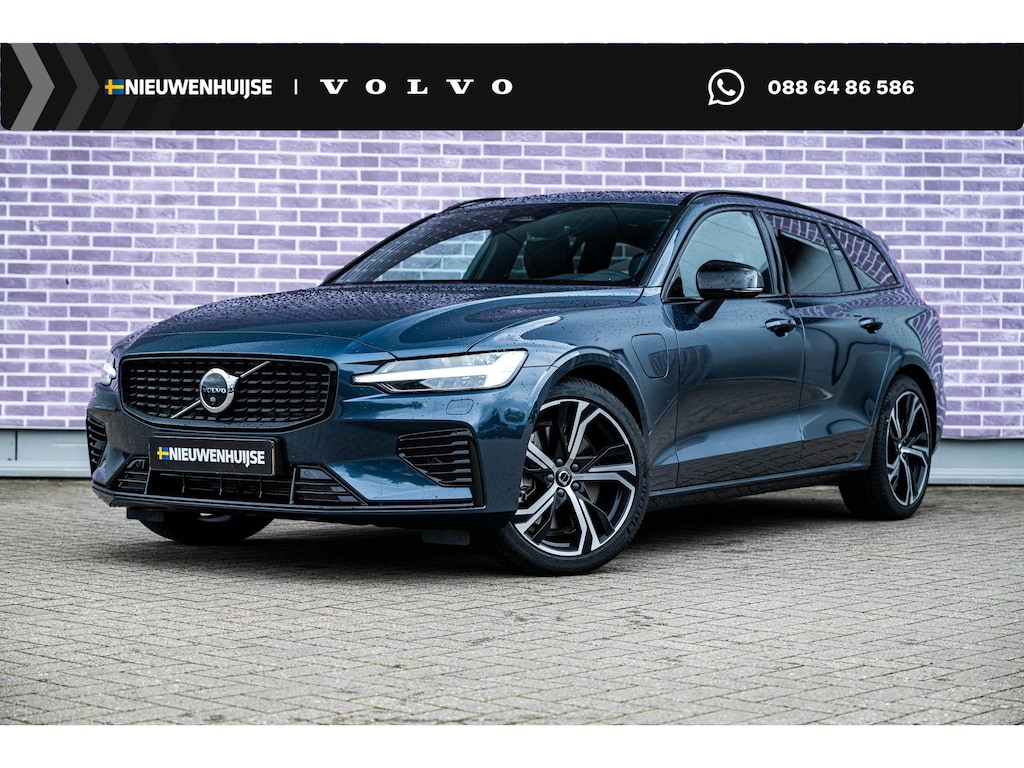 Volvo V60 2.0 T6 Plug-in hybrid AWD Ultra Dark | Schuif-/kanteldak | Head Up Display | Donker Glas | Sportstoelen | Power Seats | Harman Kardon |