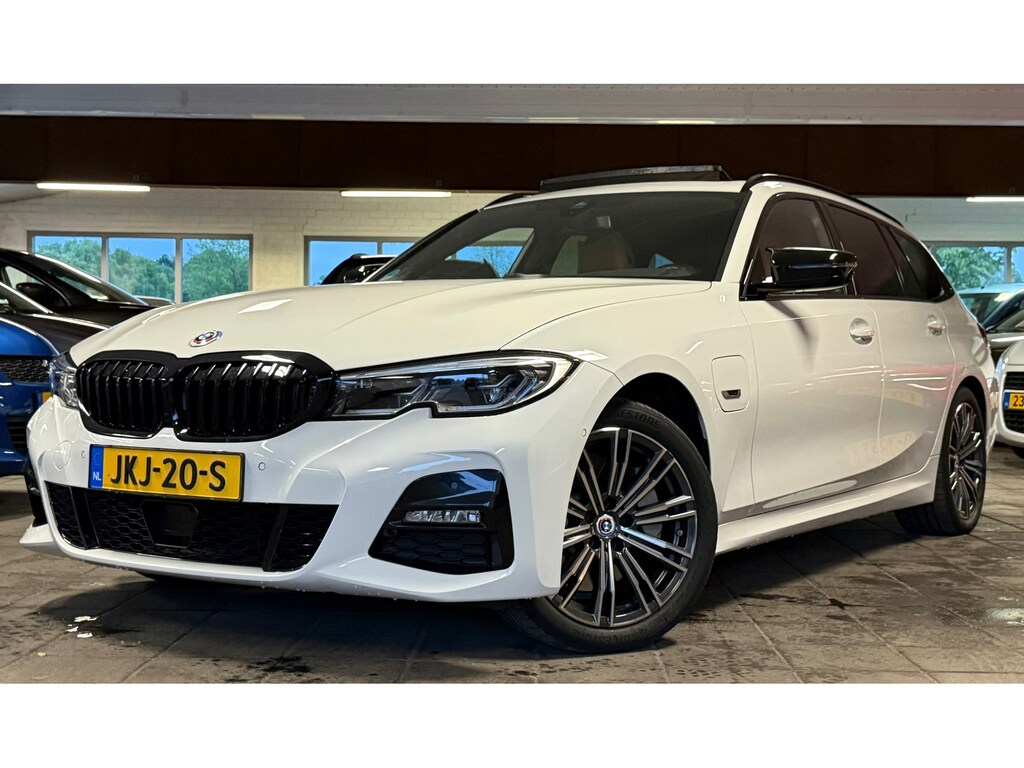 BMW 3-Serie Touring 330e Business Edition Plus|Fulloption|DealerOH|Fabrieksgarantie|Panoramadak|