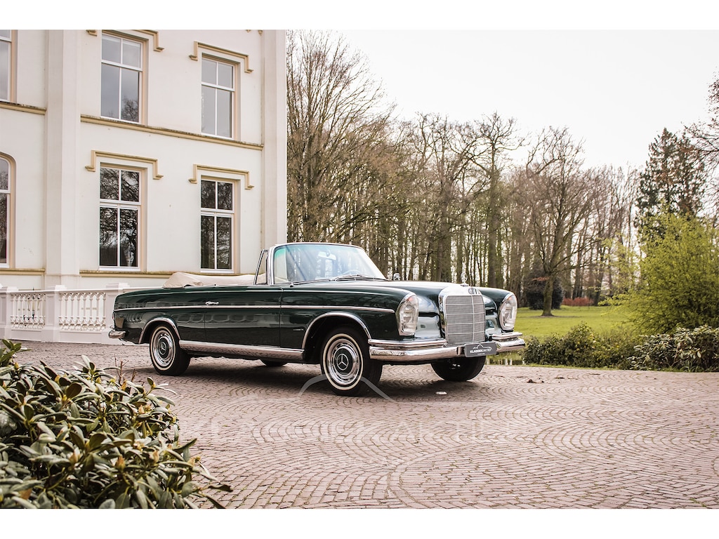 Mercedes-Benz SE 220 Cabriolet