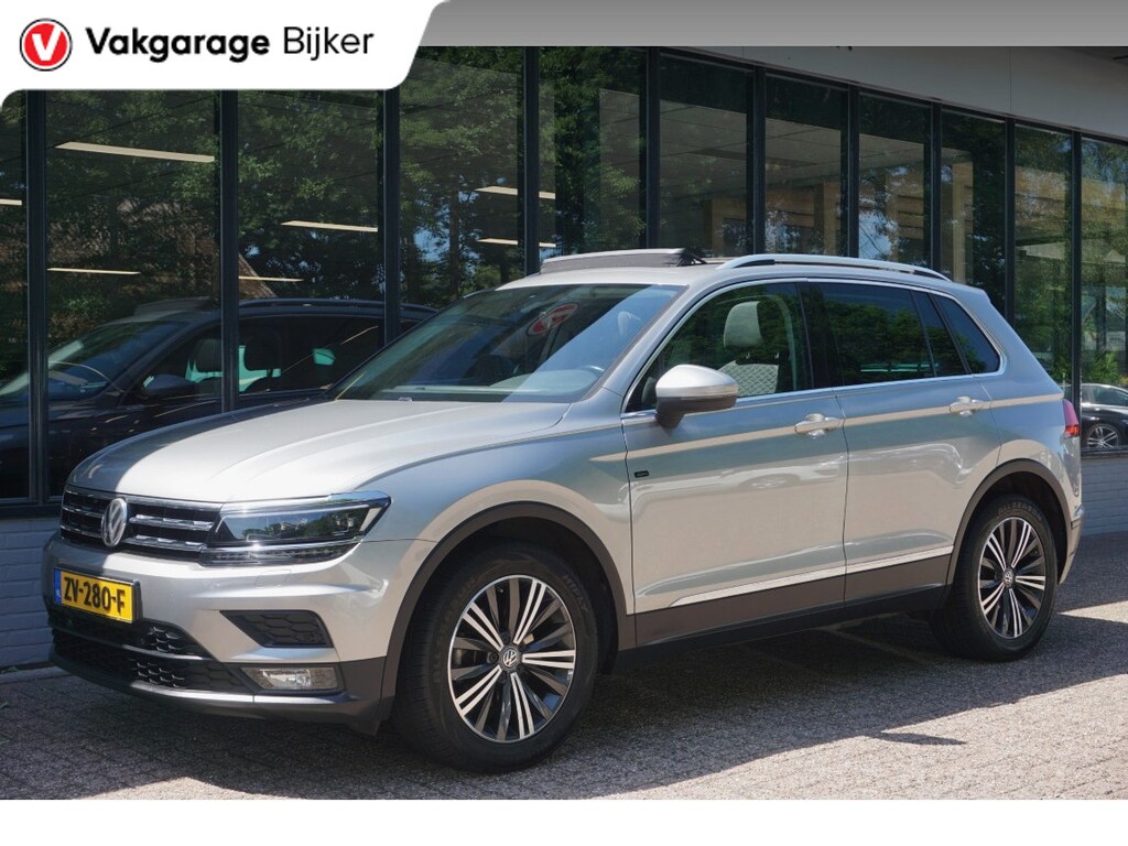 Volkswagen Tiguan 1.5 TSI ACT Join Schuifkanteldak/Trekhaak!