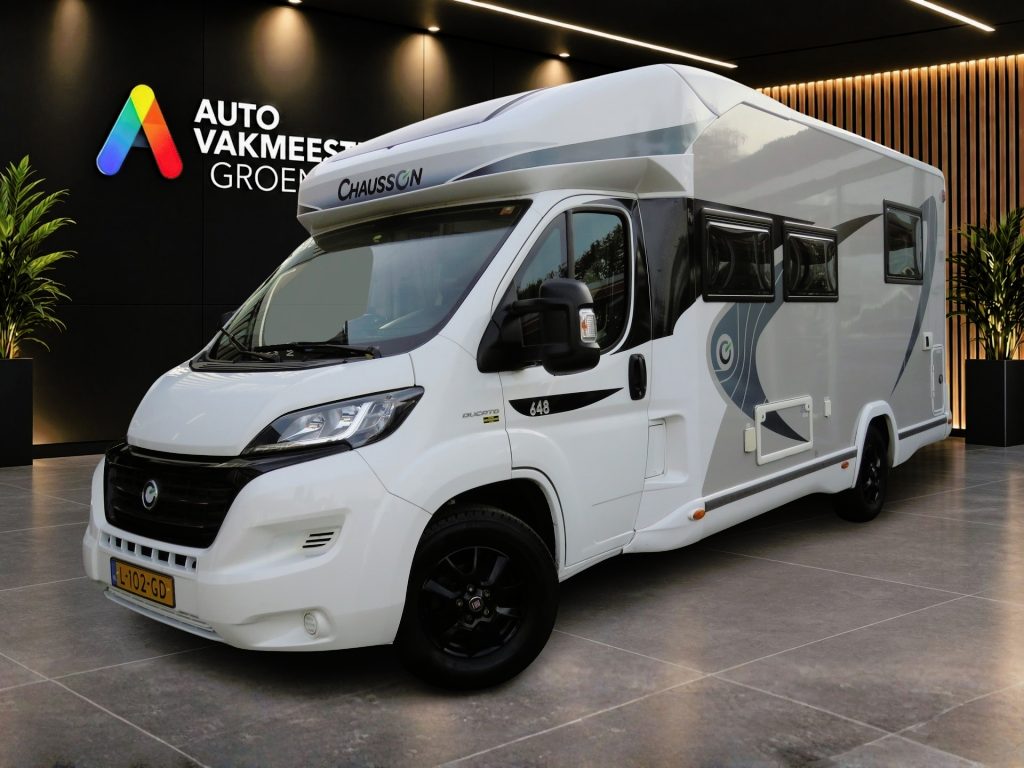 Chausson 648 Titanium VIP 140pk Aut. 4-pers. / Queens bed / Hefbed / Fietsenrek / BOVAG garantie