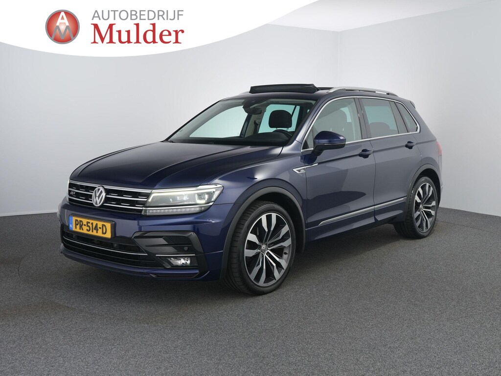 Volkswagen Tiguan 1.4 TSI ACT Highline | Pano | Zwenkhaak | ACC | Winterpakket |