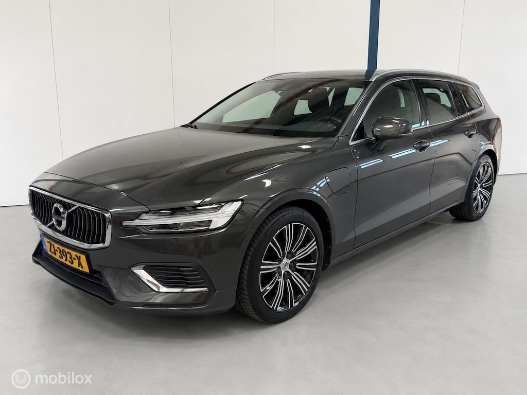 Volvo V60 2.0 T8 AWD Inscription PANO / ADAPTIVE CRUISE / NL-AUTO