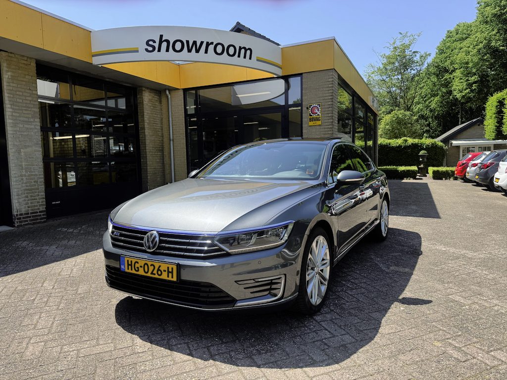 Volkswagen Passat 1.4 TSI GTE Highline Climate Control Navi Schuifdak