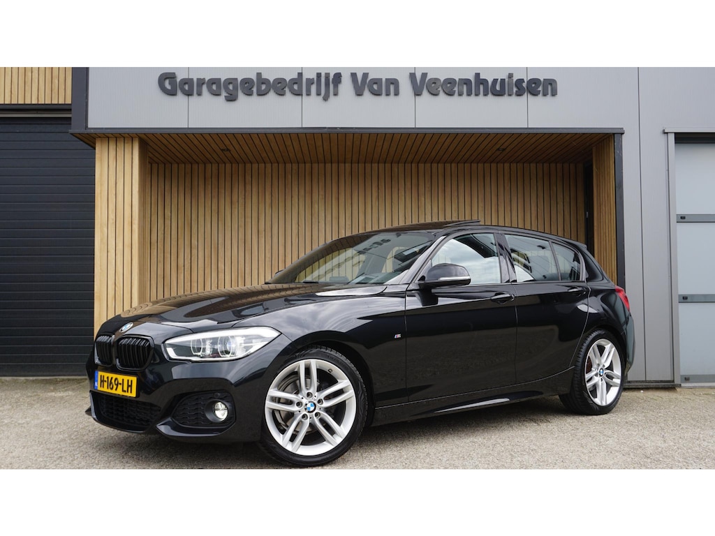 BMW 1-Serie 118i 136PK M Sport Shadow Line 5Drs Schuif/Kanteldak 18inch LM LED Navi Stoelverwarming 98673km!