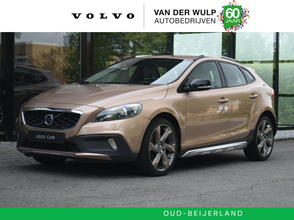 Volvo V40 Cross Country T4 180pk AUT. Summum | Stoelverwarming | Camera | Trekhaak