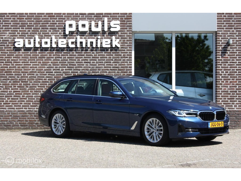 BMW 5-Serie Touring 530e xDrive High Exe. , Comfort stoel, head-up, 29.000 KM!