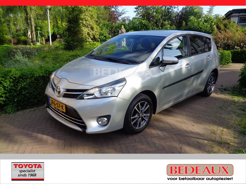 Toyota Verso 1.8 VVT-i 147pk Aut (5P) Business Plus bij Toyota specialist met 12 maanden BOVAG garantie