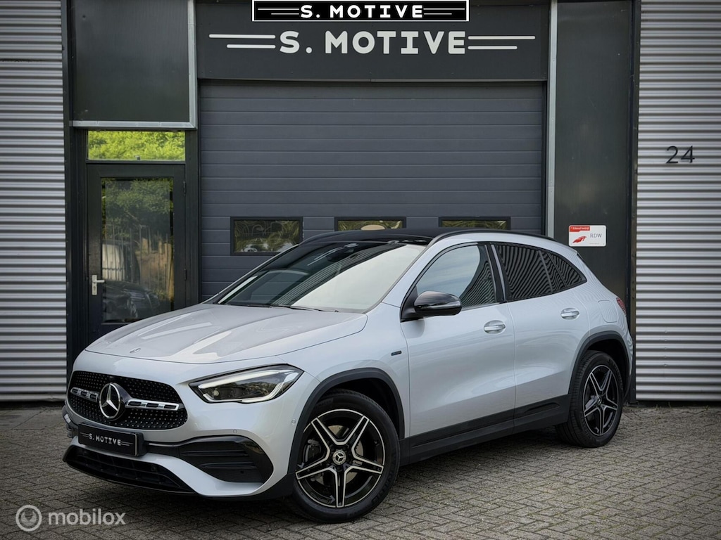 Mercedes-Benz GLA 250 e AMG Line. Pano, Trekhaak, Memory, Org Nederlands Geleverd!