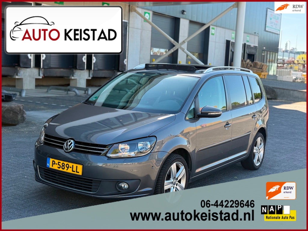 Volkswagen Touran 1.2 TSI HIGHLINE BLUEMOTION CARPLAY/PANORAMA/STOELVERWARMING!