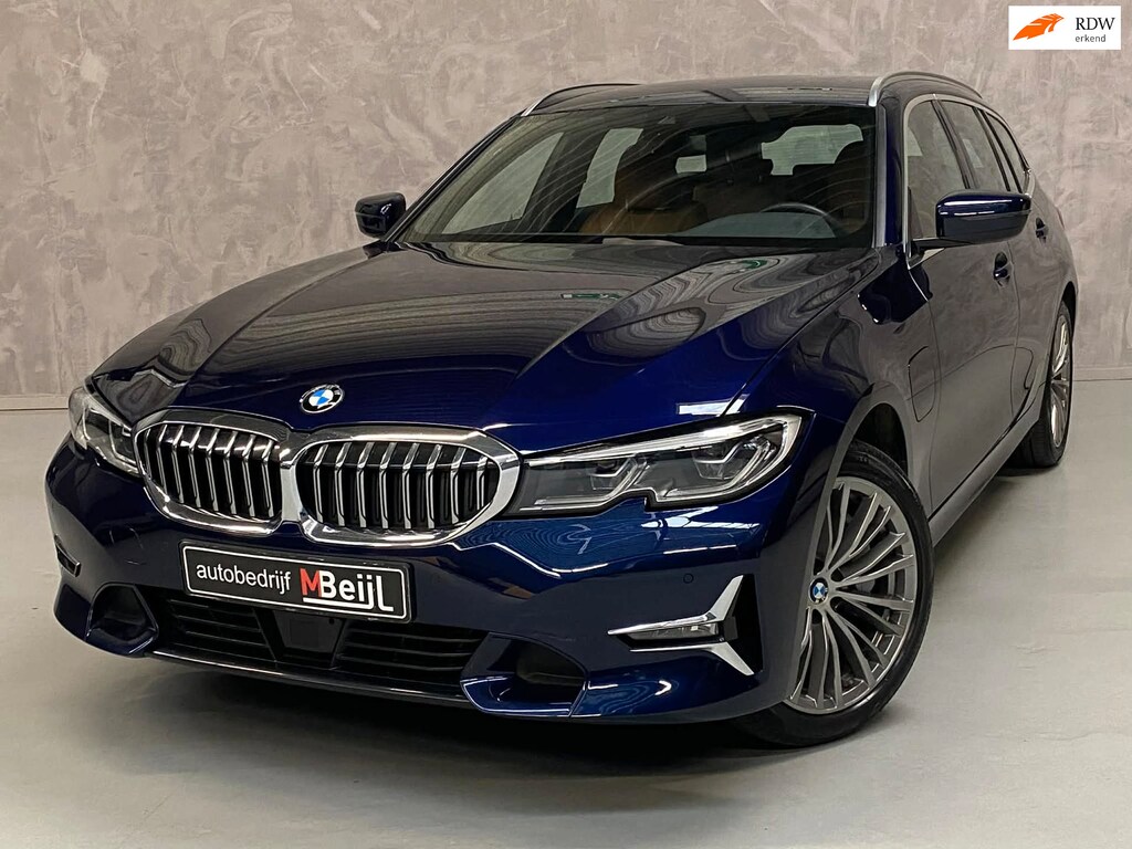 BMW 3-Serie Touring 330e Business Edition Plus /Laser /Leder /Individual