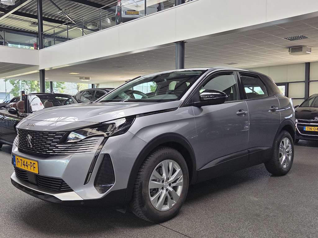 Peugeot 3008 1.2 PureTech Active Avantage, Camera, Carplay, Navi, Etc. Carplay / PDC