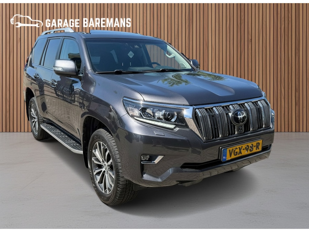 Toyota Land Cruiser 150 2.8 D-4D-F Executive Window Van