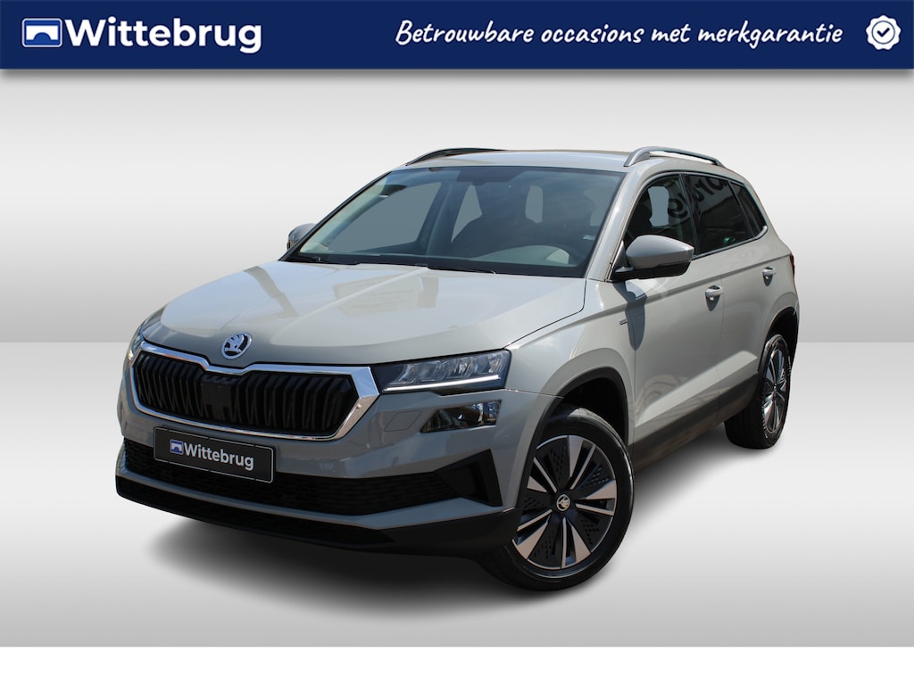 Skoda Karoq 1.0 TSI 110pk Ambition TOUR / Navigatie by APP / LM 17 inch / Parkeersensoren A / LED / Wegkl trekhaak