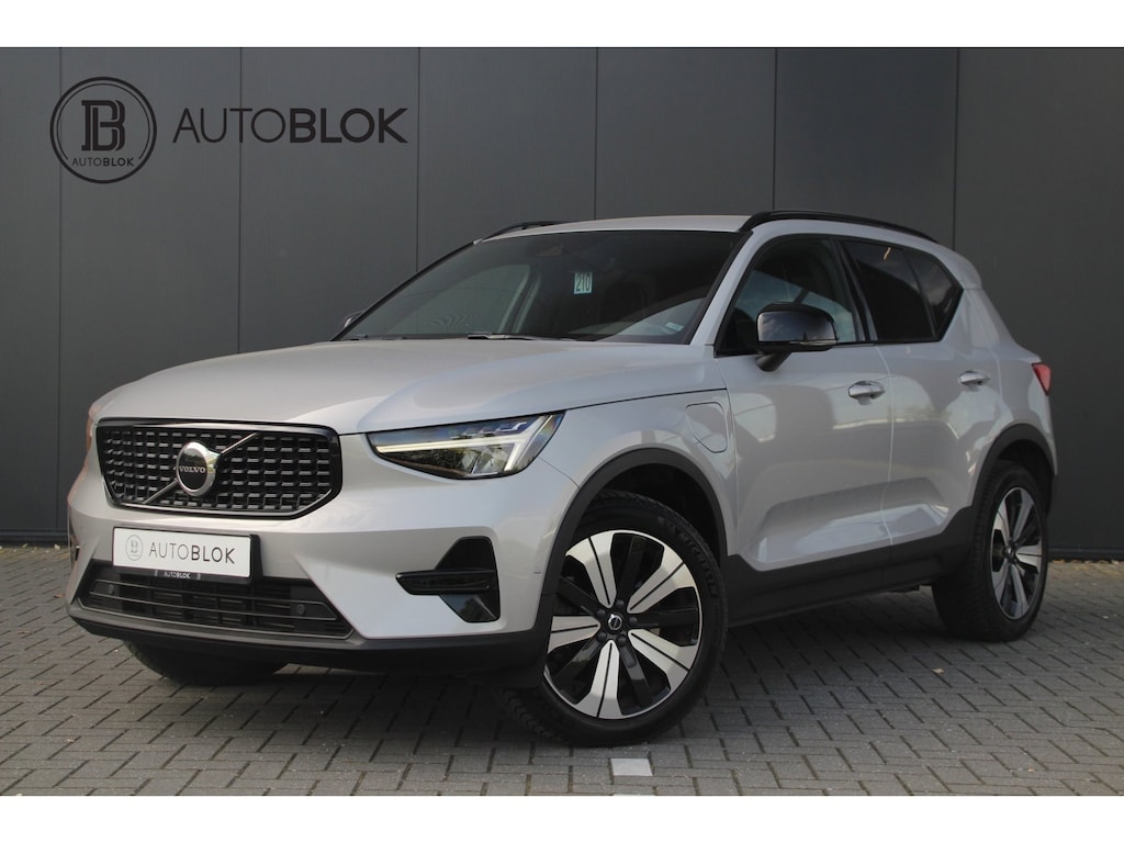 Volvo XC40 1.5 T4 Plug-in hybrid Plus Dark | SOH 100% | Apple carplay | stoelverwarming | Harman Kardon |