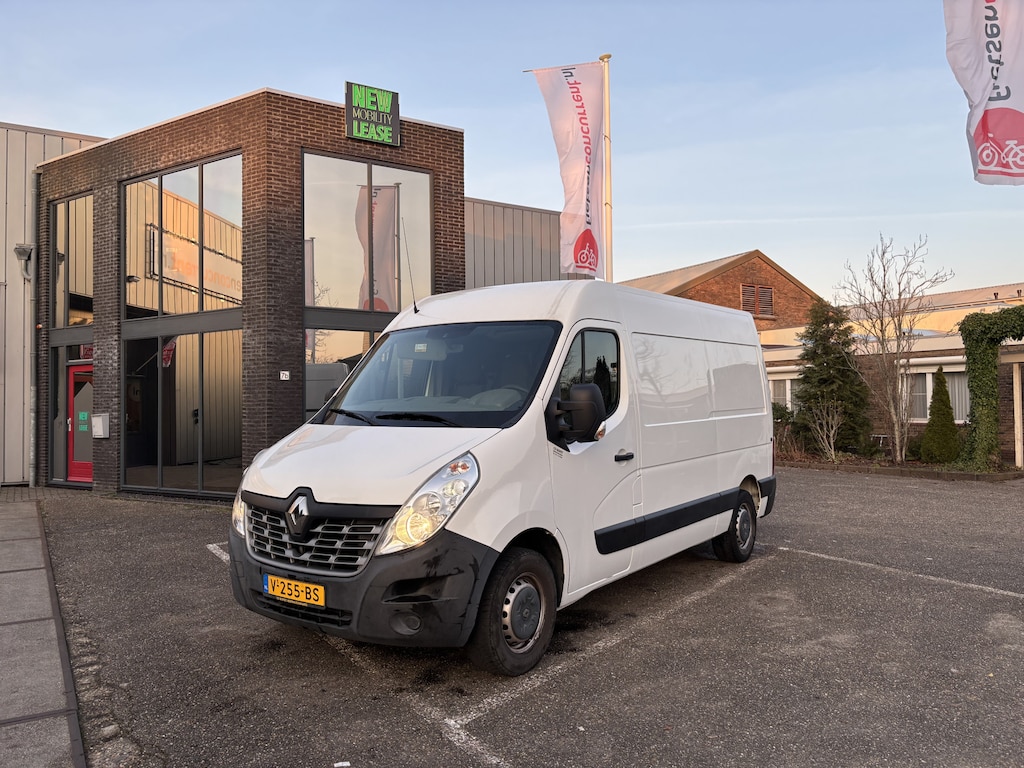 Renault Master T35 2.3 dCi L2H3 Automaat - Cruise control - Bluetooth - Perfect voor ombouw camper