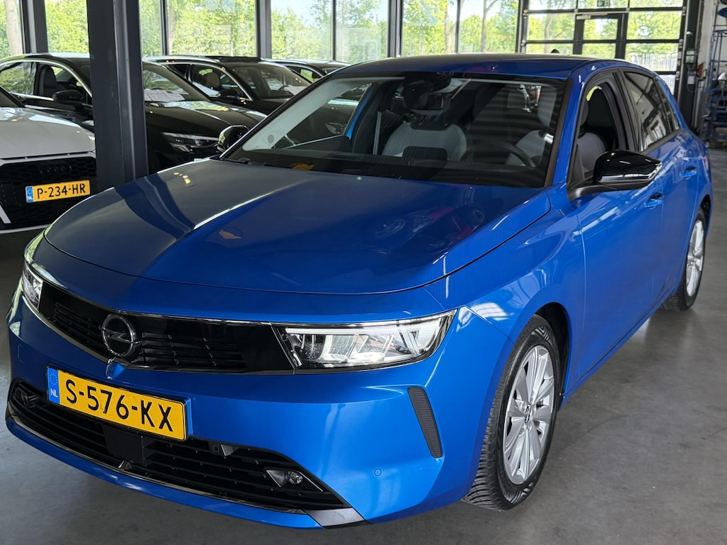 Opel Astra 1.2 Business Edition