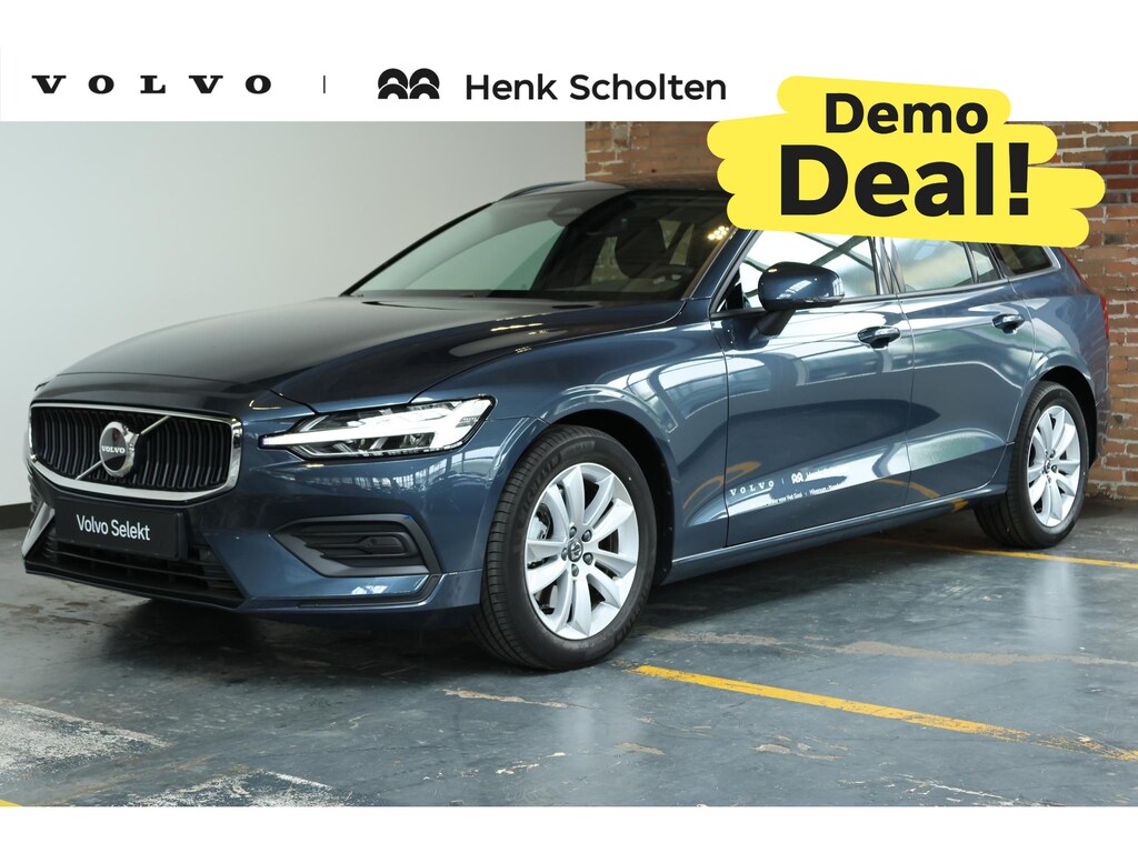 Volvo V60 B4 Essential Edition | DEMO DEAL | Stoelverwarming | Stuurwielverwarming | Parkeersensoren voor + achter | Parkeercamera | BLIS | Lederen Bekleding | Pilot Assist | Google Infotainment