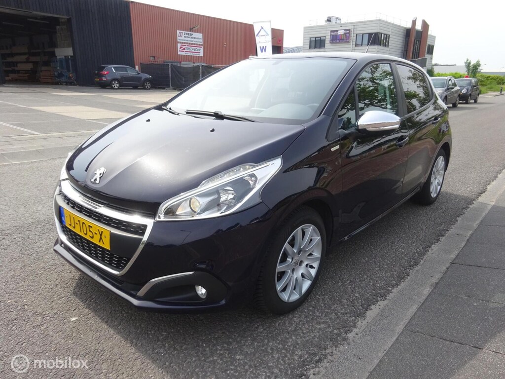 Peugeot 208 1.2 PureTech Urban Soul NAVI/CRUISE,!!