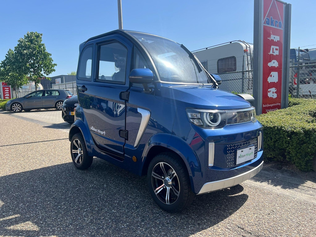 Motion Mirage | NIEUW | Camera | Airco | Elektrische Ramen | Elektrisch 110 km bereik | Geen Rijbewijs Nodig | Lithium 60V / 100Ah