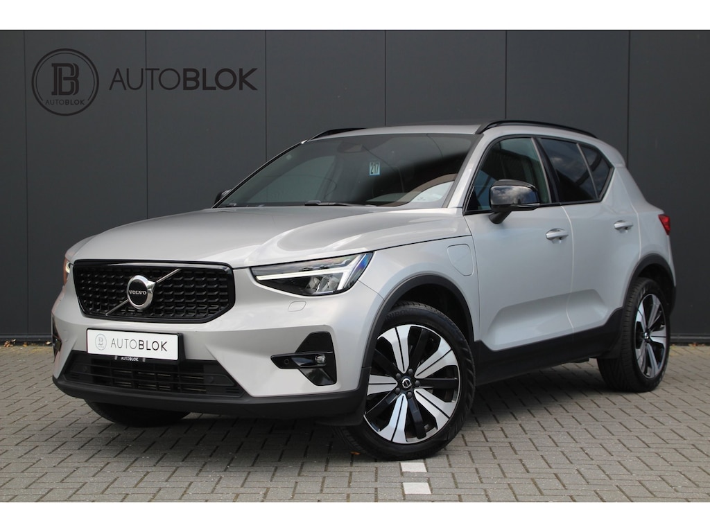 Volvo XC40 1.5 T4 Plug-in hybrid Ultimate Dark | SOH 99% | R-Design | Harman Kardon | Camera | Panoramadak |