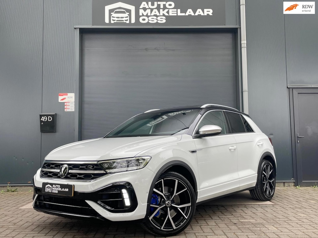 Volkswagen T-Roc R AKRA PANO SFEER CARPLAY CAMERA DIGITAAL COCKPIT LANE ASSIST ACC BLUETOOTH NAVI SPORTMODE DEALER ONDERHOUDEN