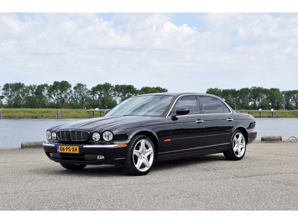 Jaguar XJ 4.2 V8 Sovereign LWB