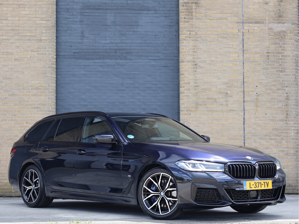 BMW 5-Serie Touring 520d xDrive M Sport Laser | HUD | Harman/Kardon | Assistant Plus | ACC