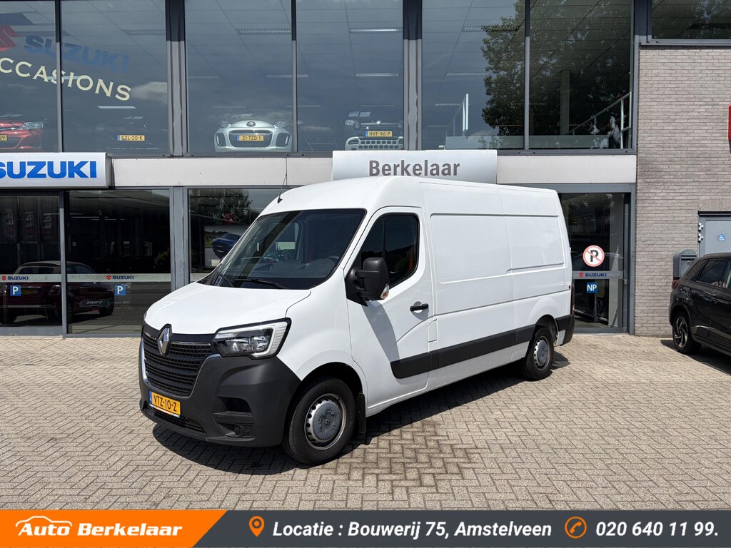 Renault Master T35 2.3 dCi 135 L2H2 Work Edition | Weinig kilometers | 3-zits | Aplle Carplay |