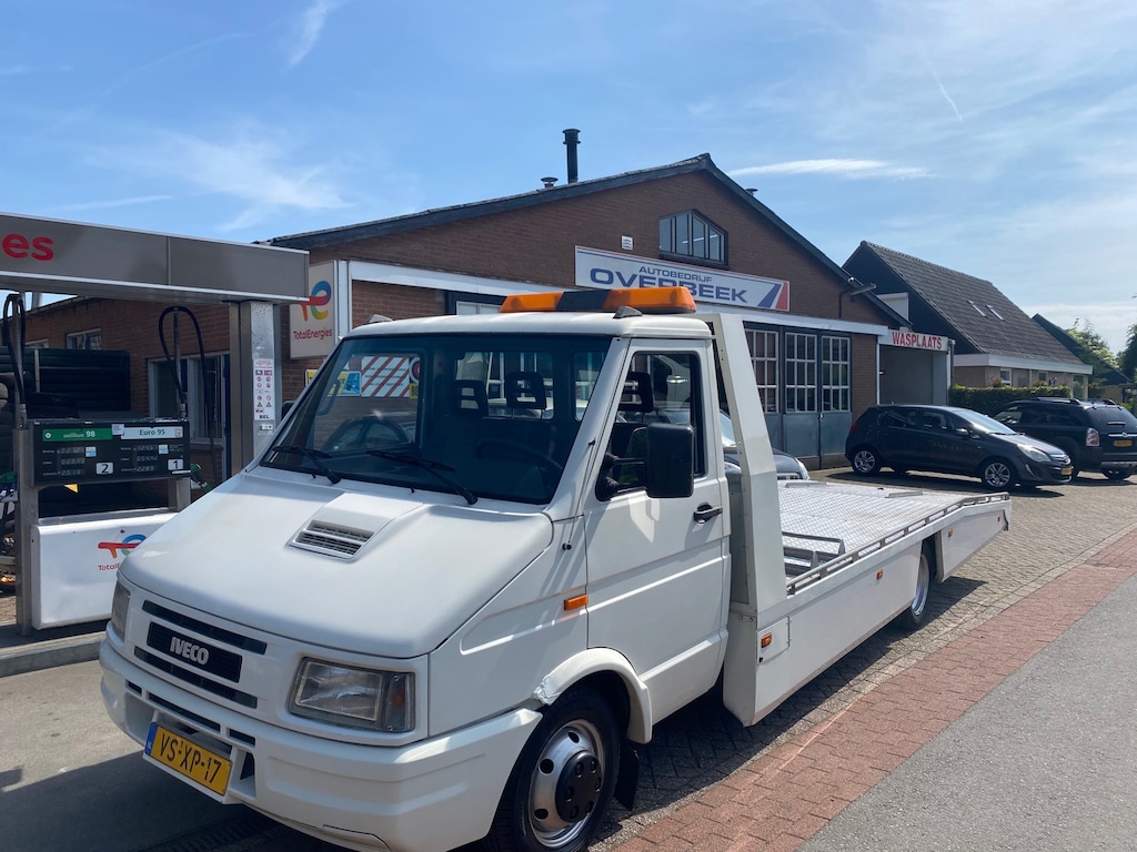 IVECO Daily 35.12S-330 Oprijwagen