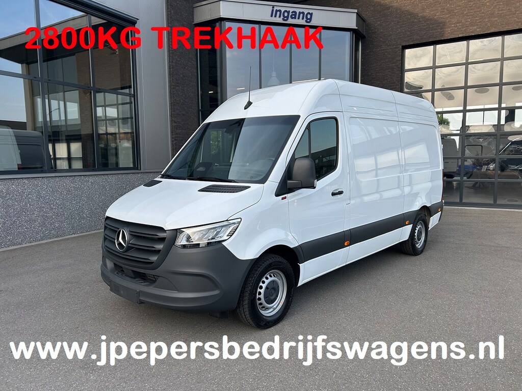 Mercedes-Benz Sprinter 315 CDI L2 H2 RWD PRO / 2800KG Trekhaak / LED / MBUX / Navigatie / Camera / Cruise control / Airco