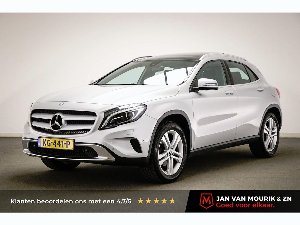 Mercedes-Benz GLA 180 Ambition | URBAN PACK | PANORAMADAK | STOELVERWARMING | TREKHAAK | 18"