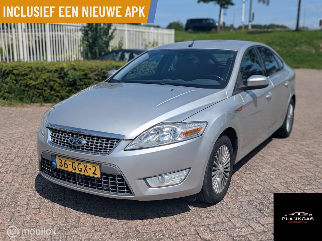 Ford Mondeo 2.0-16V Titanium