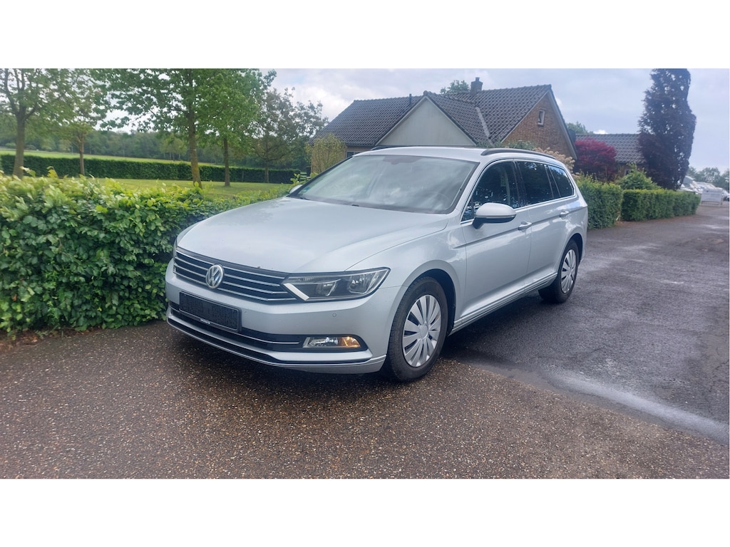 Volkswagen Passat 2.0 CLIMA/NAVI BJ 2015