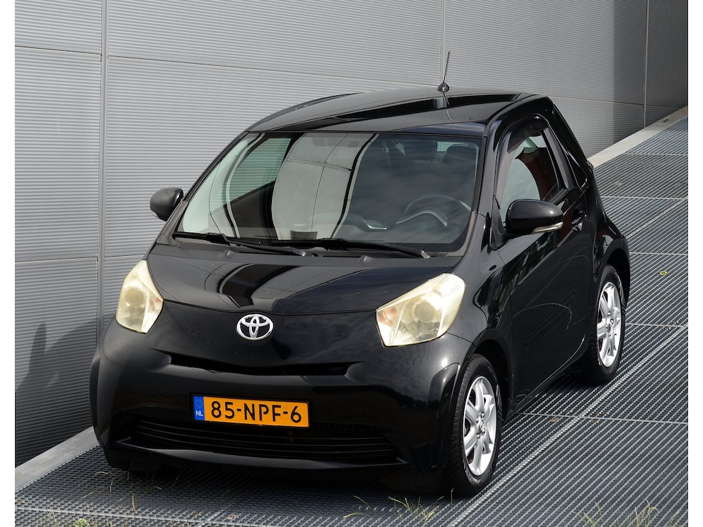 Toyota iQ 1.0 VVTi COMFORT | AIRCO | ALL SEASON BANDEN | TOYOTA DEALER ONDERHOUDEN | KORTE DRAAICIRKEL | ALL IN RIJKLAARPRIJS