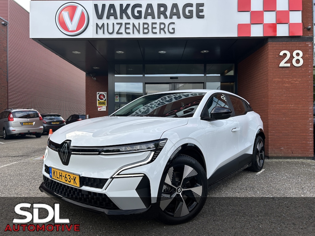 Renault Megane E-Tech EV40 Equilibre SOH 95% // FULL LED // APPLE CARPLAY / ANDROID AUTO // CAMERA // DIGITAAL DISPLAY // KEYLESS