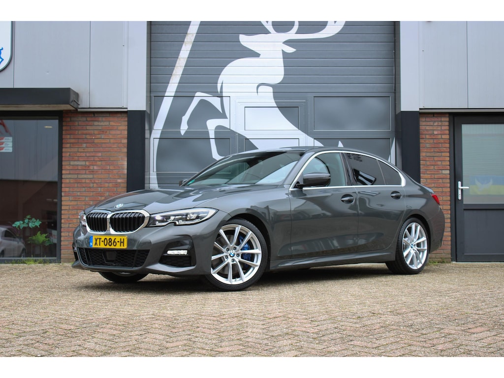 BMW 3-Serie 330i High Executive Edition M-sport / Dravit Grau / Head-up / 19'' Breyton / Elek. Trekhaak