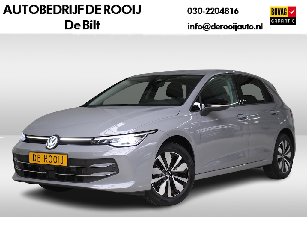 Volkswagen Golf 1.5 TSI Goal Navigatie | 4-Seizoenen banden | Parkeersensoren |  Fabrieksgarantie