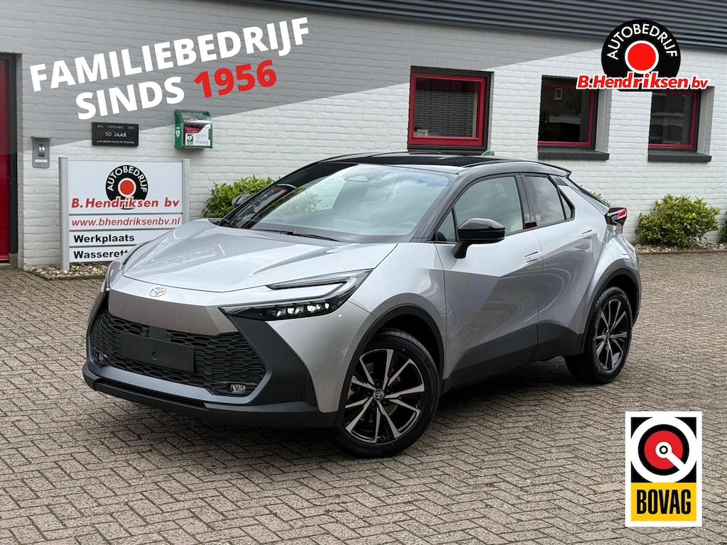 Toyota C-HR / C-HR+ 2.0 High Power PHEV 223pk CVT Dynamic/ Silver met zwart dak/ Apple Carplay/ Keyless entry/ Stuur + stoel verwarming/ Elektrische achterklep/ Camera