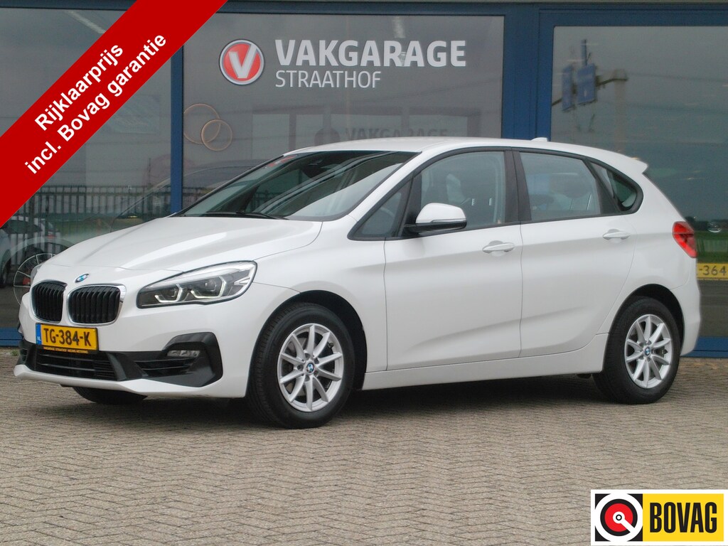 BMW 2-Serie Active Tourer 218i Executive, Trekhaak / Full LED. / Bluetooth / Sensoren / Climate Control / 16'' LMV