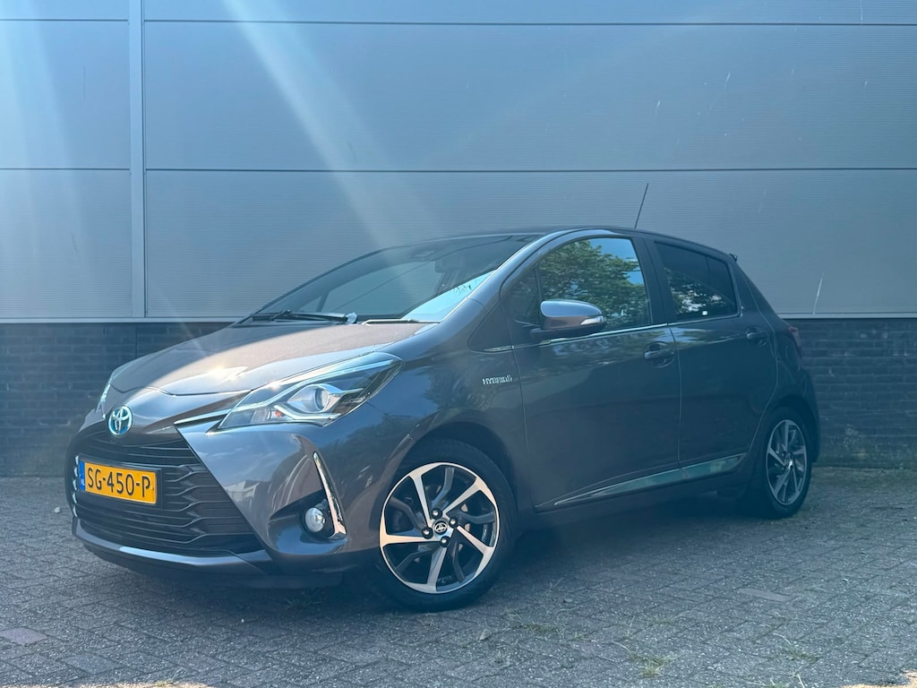 Toyota Yaris 1.5 Hybrid Premium