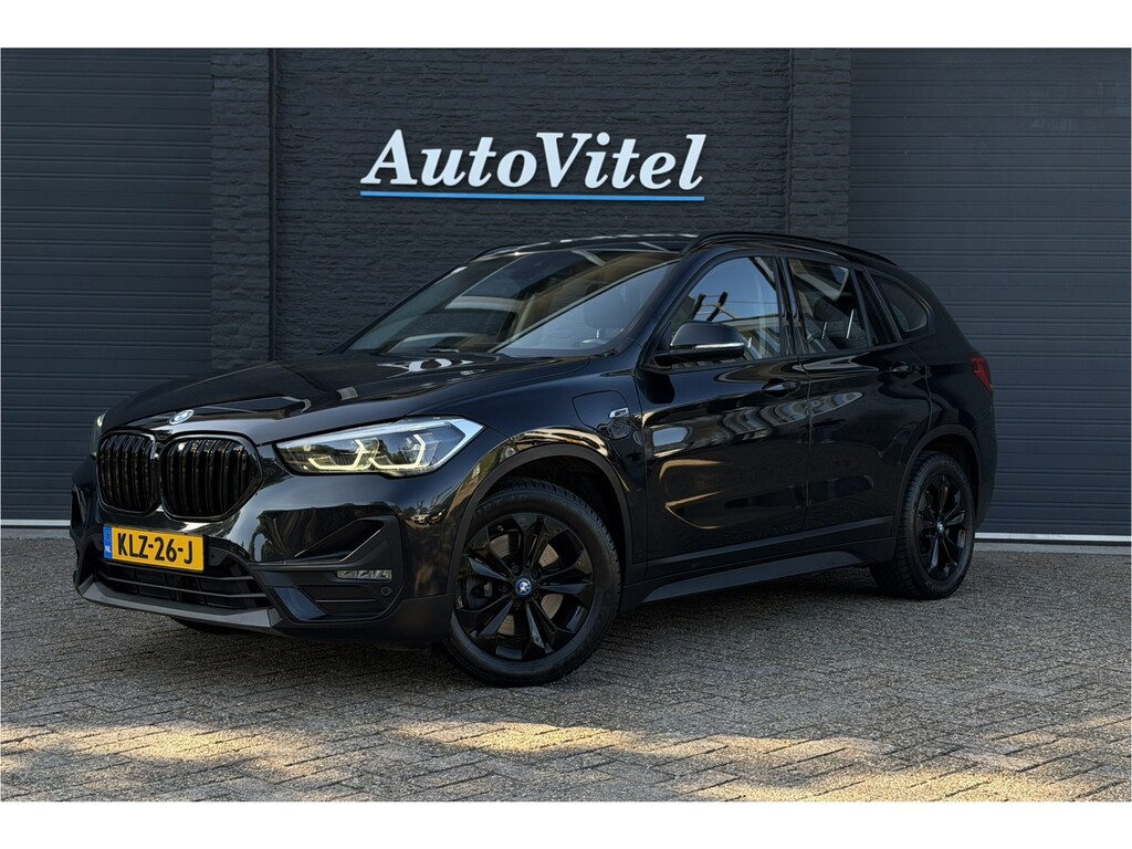 BMW X1 xDrive25e | Camera | Head-Up | Adaptive LED | Groot NAVI | PDC V & A | 35X op voorraad