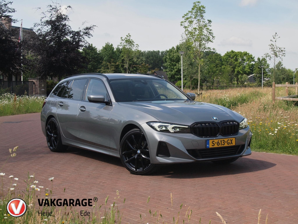 BMW 3-Serie Touring 318i | Virtual Cockpit | Facelift Model | Apple Carplay | 19 Inch | NL-Auto |