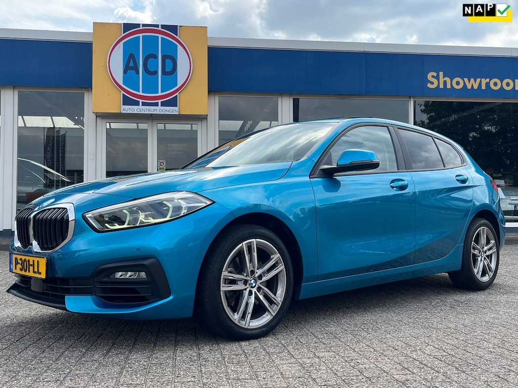 BMW 1-Serie 116i Business Edition | Orig. NL | PanoramaDak | Trekhaak afn. | 17inch Lmv M-sport |